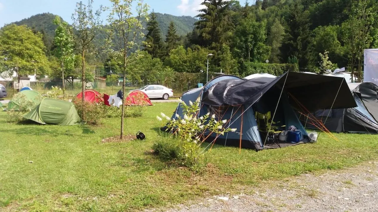 Camping Clusone Pineta Hotel Fiorine 0*,  Italia