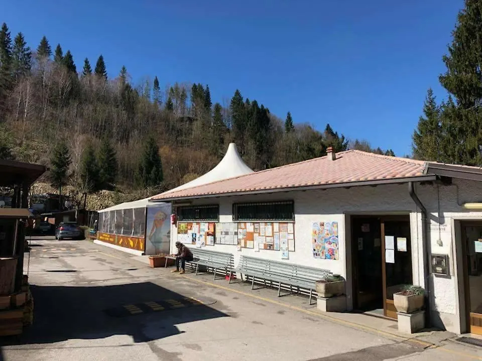 Camping Clusone Pineta Hotel Fiorine 0*,